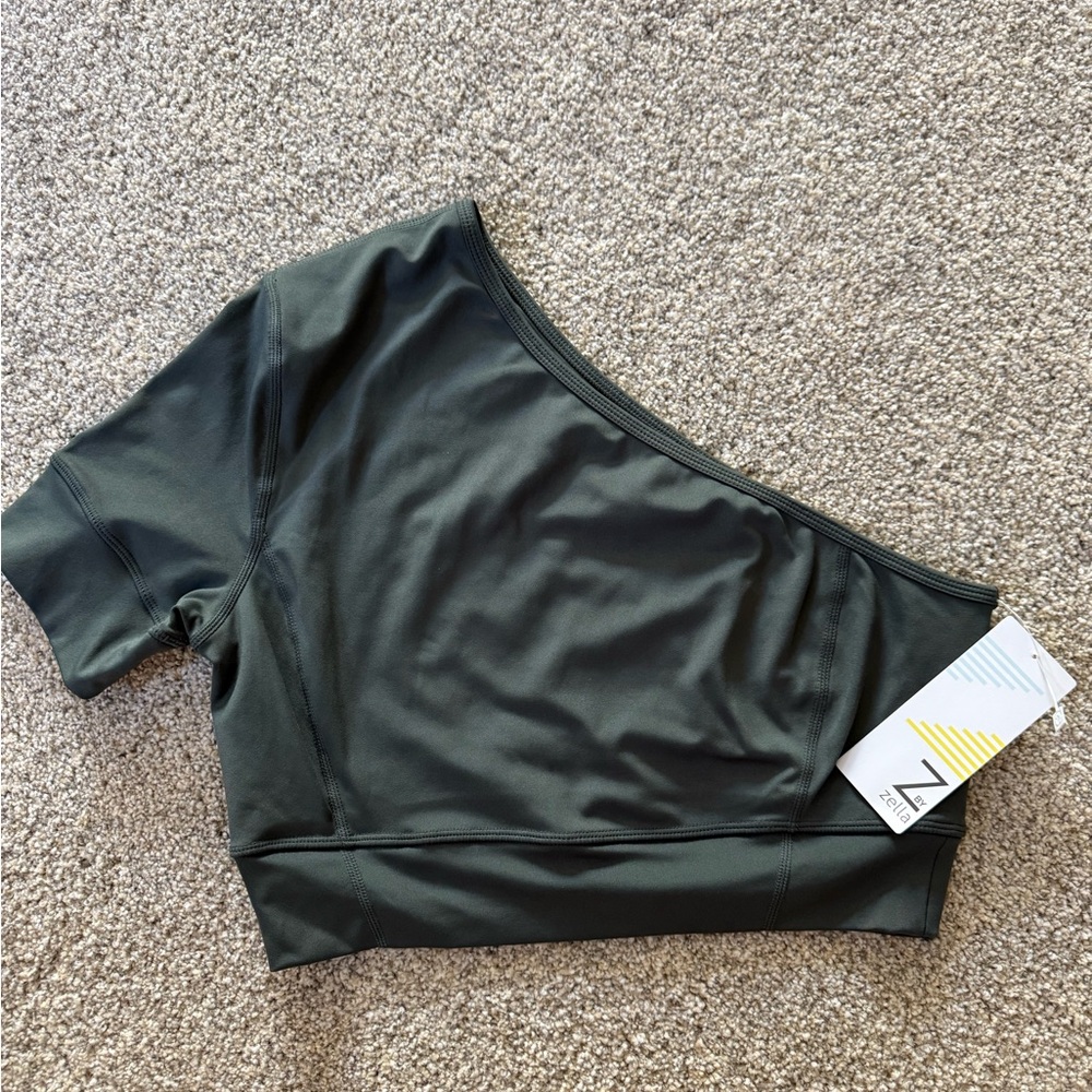 Zella Green Asymmetrical Short Sleeve crop top. size Medium